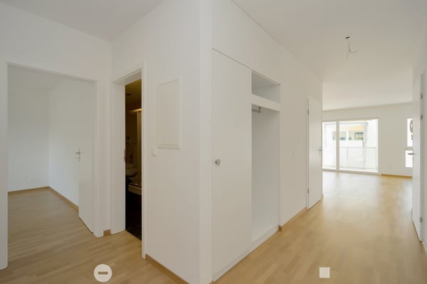 GROSSZÜGIGE WOHNUNG AN ZENTRALER LAGE 5