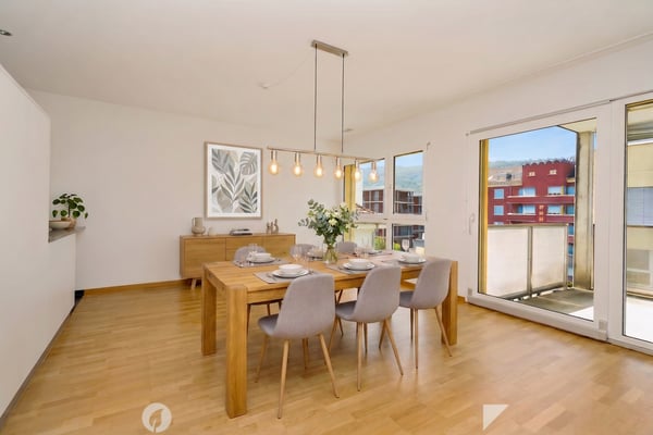 GROSSZÜGIGE WOHNUNG AN ZENTRALER LAGE 4