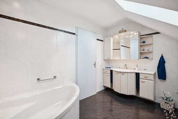 5.5-Zimmer-Eigentumswohnung im Dachgeschoss mit Aussicht 9