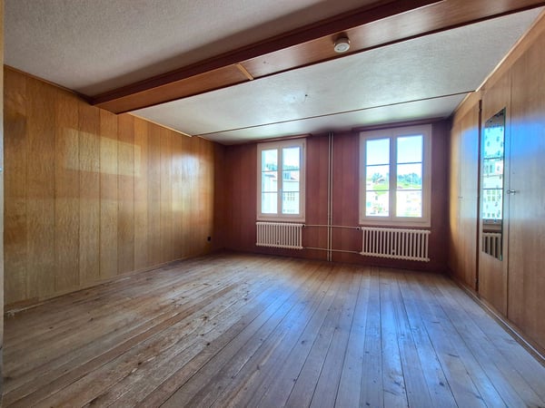 Charmantes 1.5-Zimmer Doppeleinfamilienhaus mit Altbau-Flair in Biglen 8