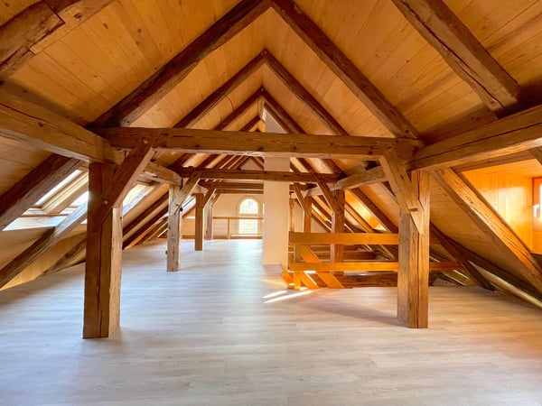 Ihr Traumloft wartet auf Sie: Einzigartiges Wohnerlebnis auf 180m².Perfekt auch als Gewerbe geeignet 2
