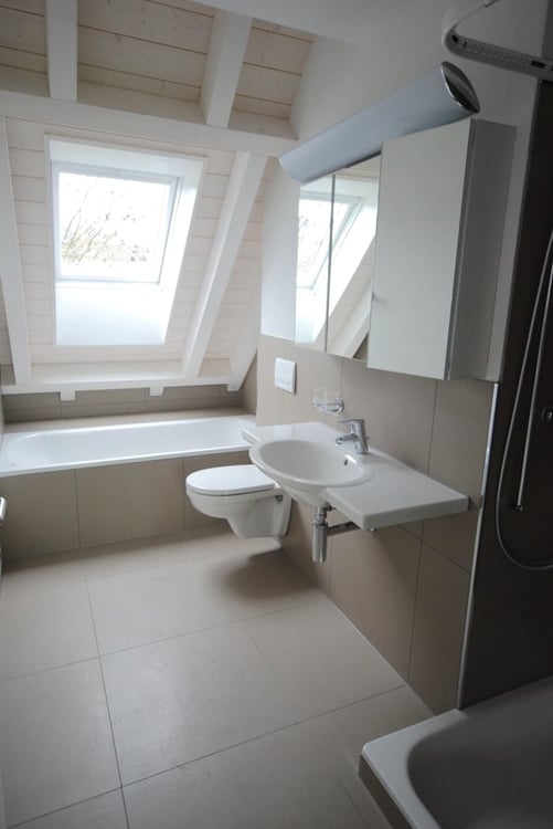 Charmante 4.5-Zimmer-Maisonette-Wohnung mit Balkon in Mettmenstetten 4