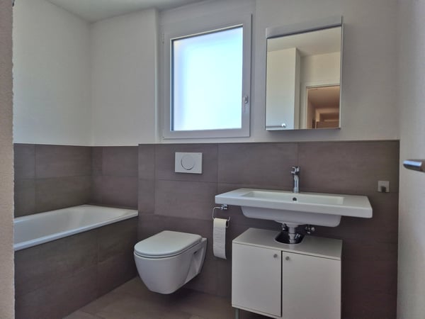 Moderne, Familienfreundliche 5.5 Zimmer Wohnung mit grossem Balkon 8
