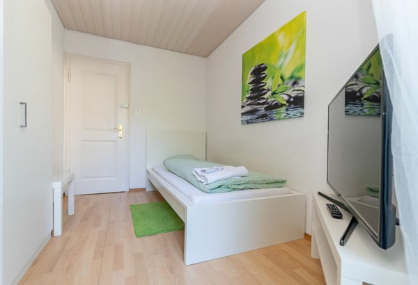 CHARMANTE RENDITEPERLE IN BADEN 14