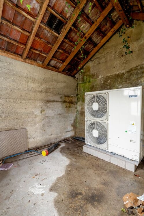 Exklusives, vollumfänglich saniertes Zweifamilienhaus in Wila - Ihr neues Zuhause oder lukratives Renditeobjekt 24