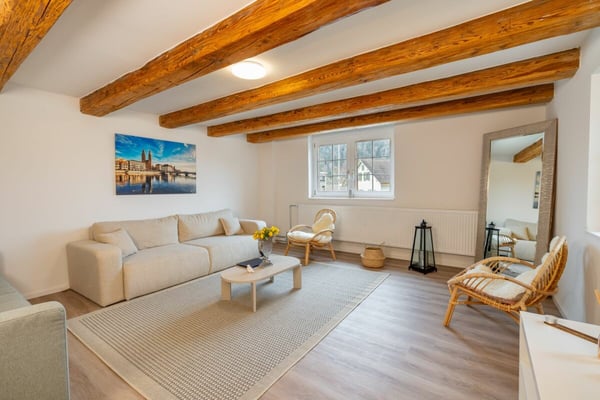 Exklusives, vollumfänglich saniertes Zweifamilienhaus in Wila - Ihr neues Zuhause oder lukratives Renditeobjekt 12