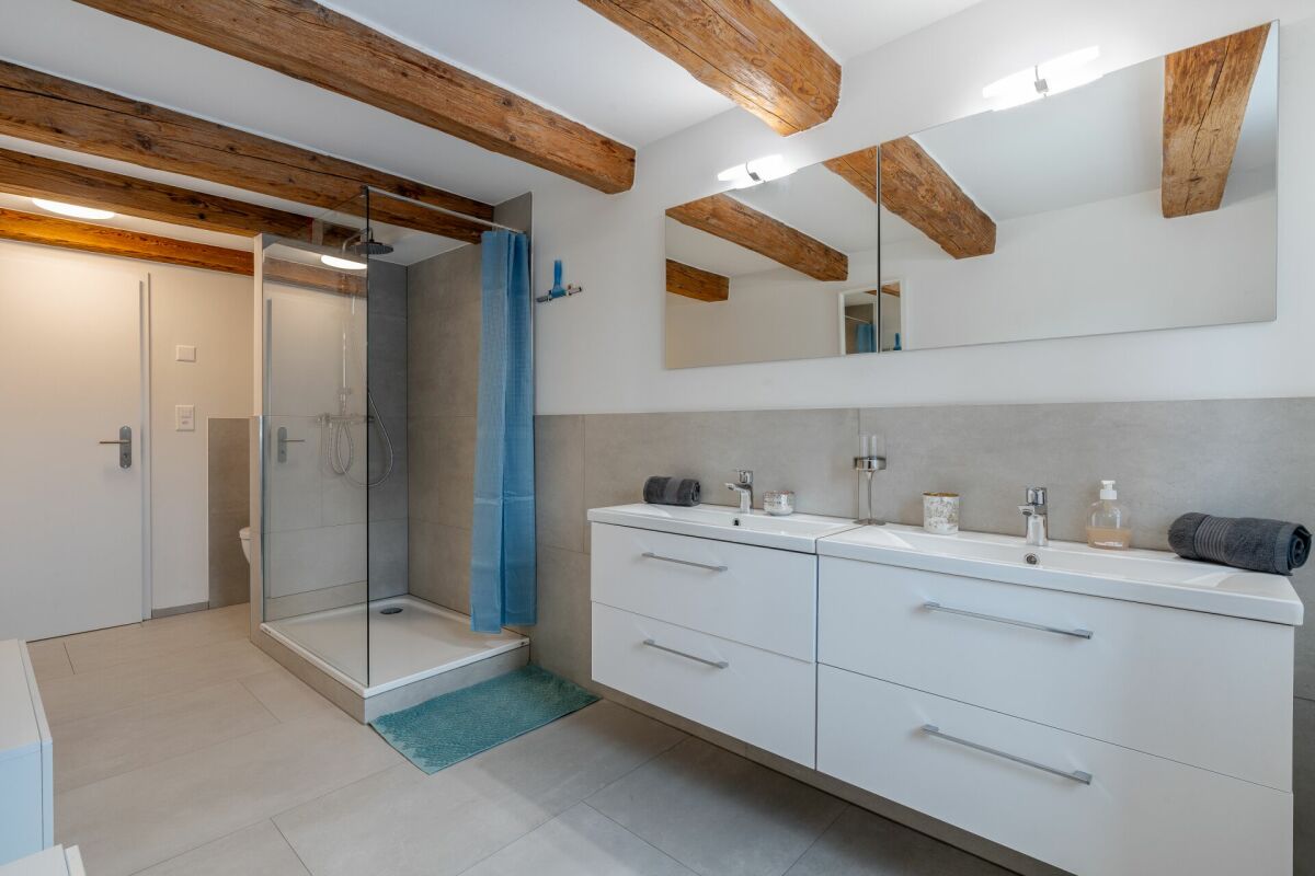 Exclusive, completely renovated two-family house in Wila - Your new home or lucrative rental property