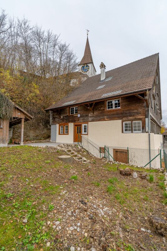 Exclusive, completely renovated two-family house in Wila - Your new home or lucrative rental property