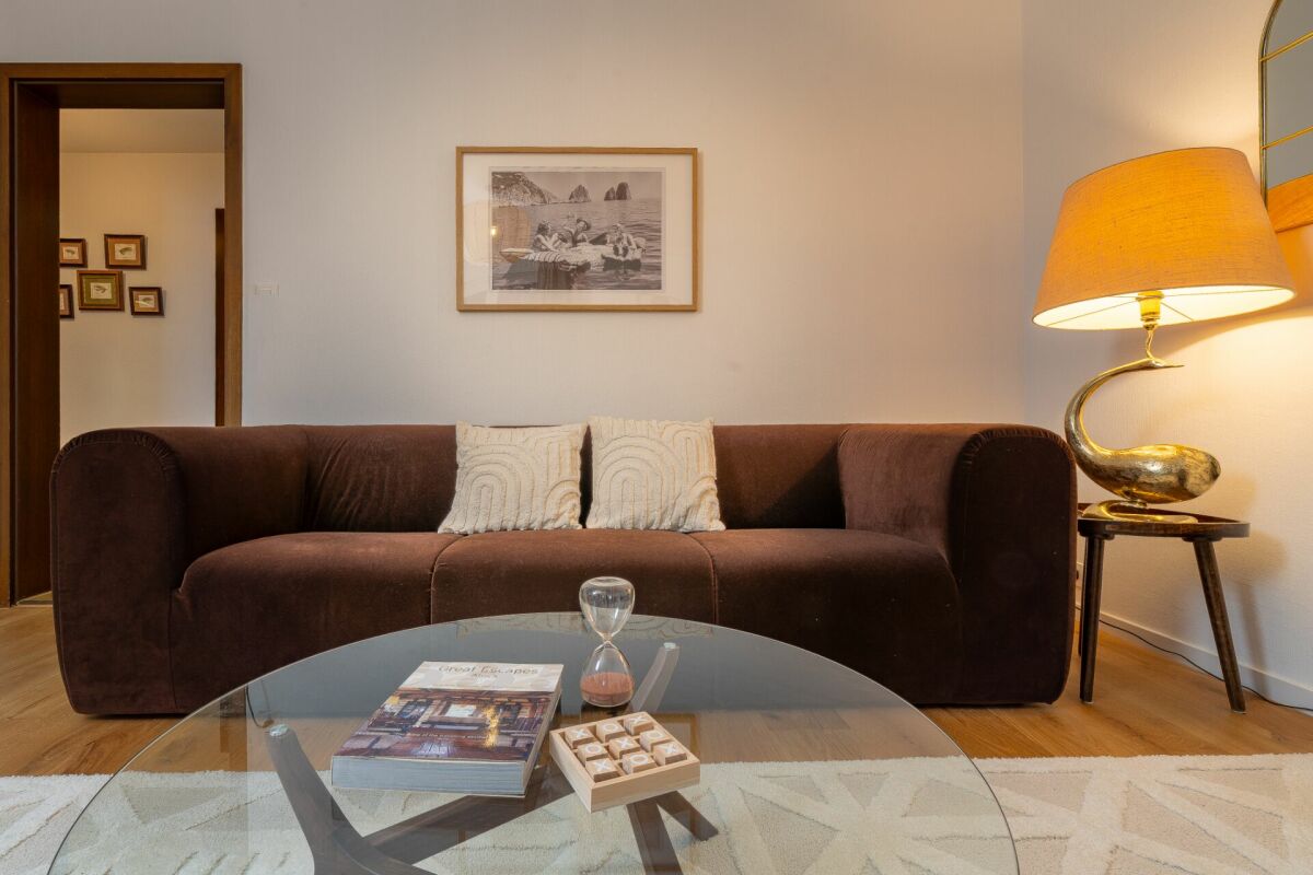 Appartamento di 3,5 locali stiloso con balcone e vista lago a Kilchberg - Arredato & disponibile immediatamente