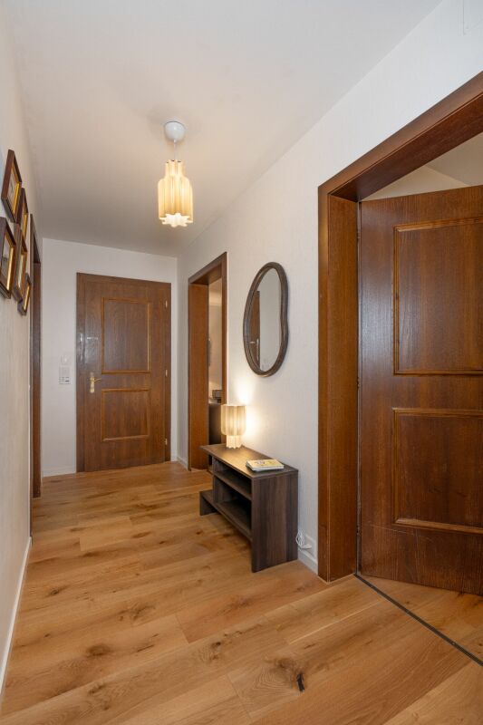 Appartamento di 3,5 locali stiloso con balcone e vista lago a Kilchberg - Arredato & disponibile immediatamente