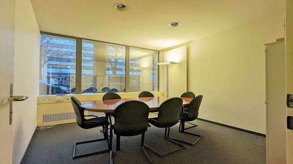 Laden-/Gewerbe-/Bürofläche an idealer Passantenlage 2