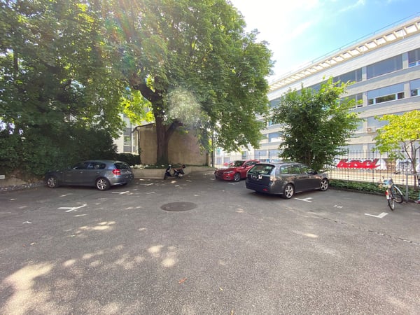 Aussenparkplatz nähe Aeschenplatz 2