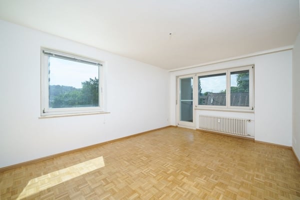 Charmante 4.5-Zimmer-Wohnung mit Balkon in Binningen 3