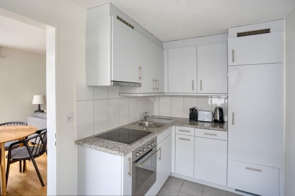 Charmante 4-Zimmer-Wohnung mit Balkon in Allschwil 3