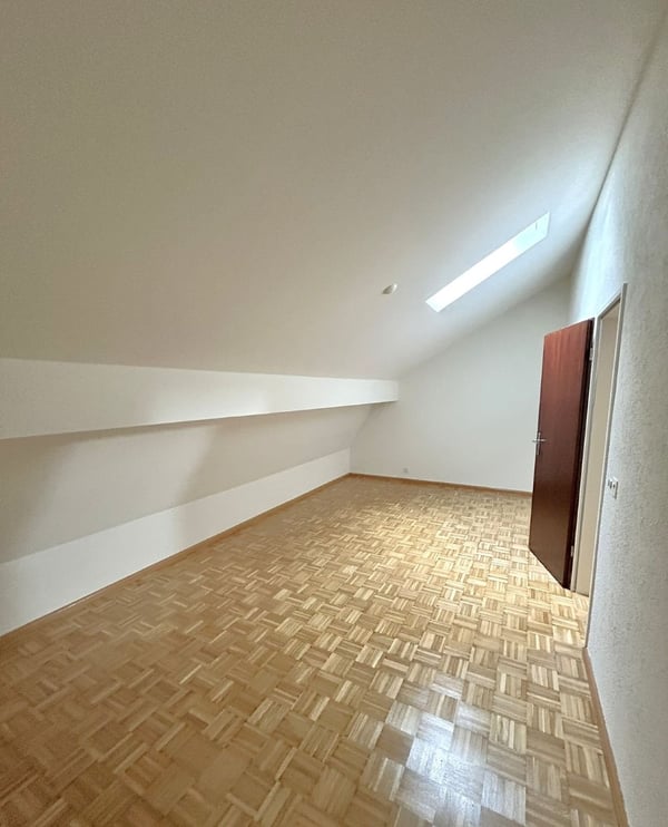 Charmante 3.5-Zimmer-Maisonette-Wohnung mit Balkon 13