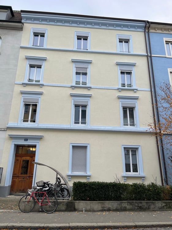 Charmante 2.5-Zimmer-Altbauwohnung in Basel 12