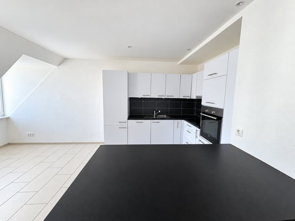 Moderne 1.5-Zimmer-Maisonettewohnung in Füllinsdorf 2