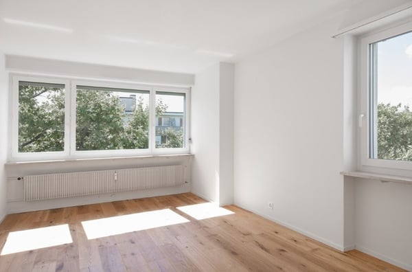 Helle und zentralgelegene 4-Zimmer-Wohnung mit Balkon in Basel 5