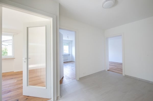 Helle und zentralgelegene 4-Zimmer-Wohnung mit Balkon in Basel 3