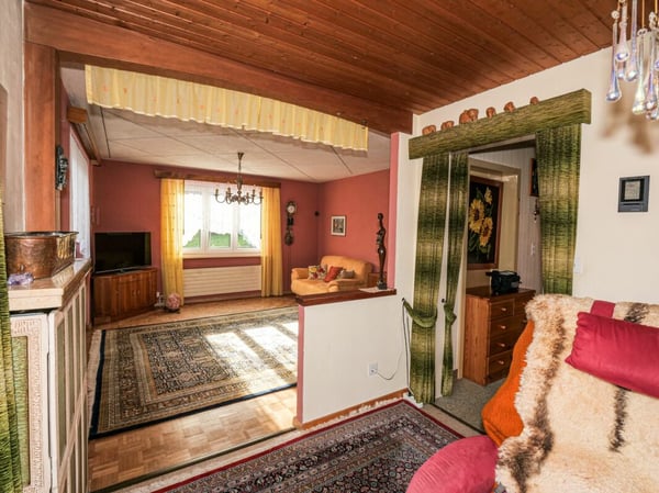 Freistehendes Sonnenhaus mit Weitsicht & viel Potenzial 3