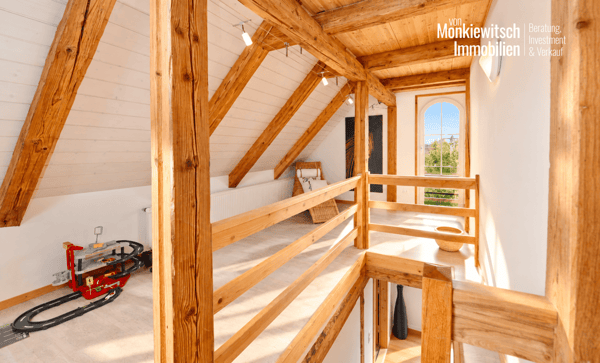 Charmante 5.5-Zimmer-Maisonette-Wohnung in historischem Altbau – Aristau 11