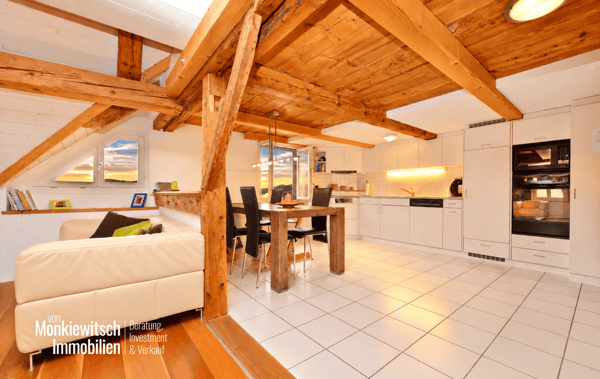 Charmante 5.5-Zimmer-Maisonette-Wohnung in historischem Altbau – Aristau 4