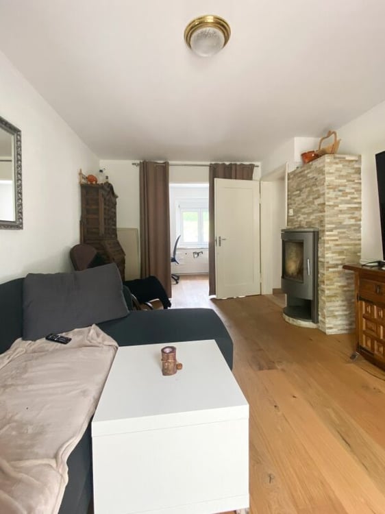 2.5 Z' Mehrfamilienhaus mit grossem Garten, Garage und Parkplatz 4