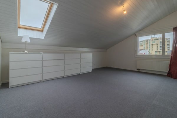 1.5 Z' Dachwohnung- hier wartet jedglicher Komfort auf Ihre Familie und Sie 8