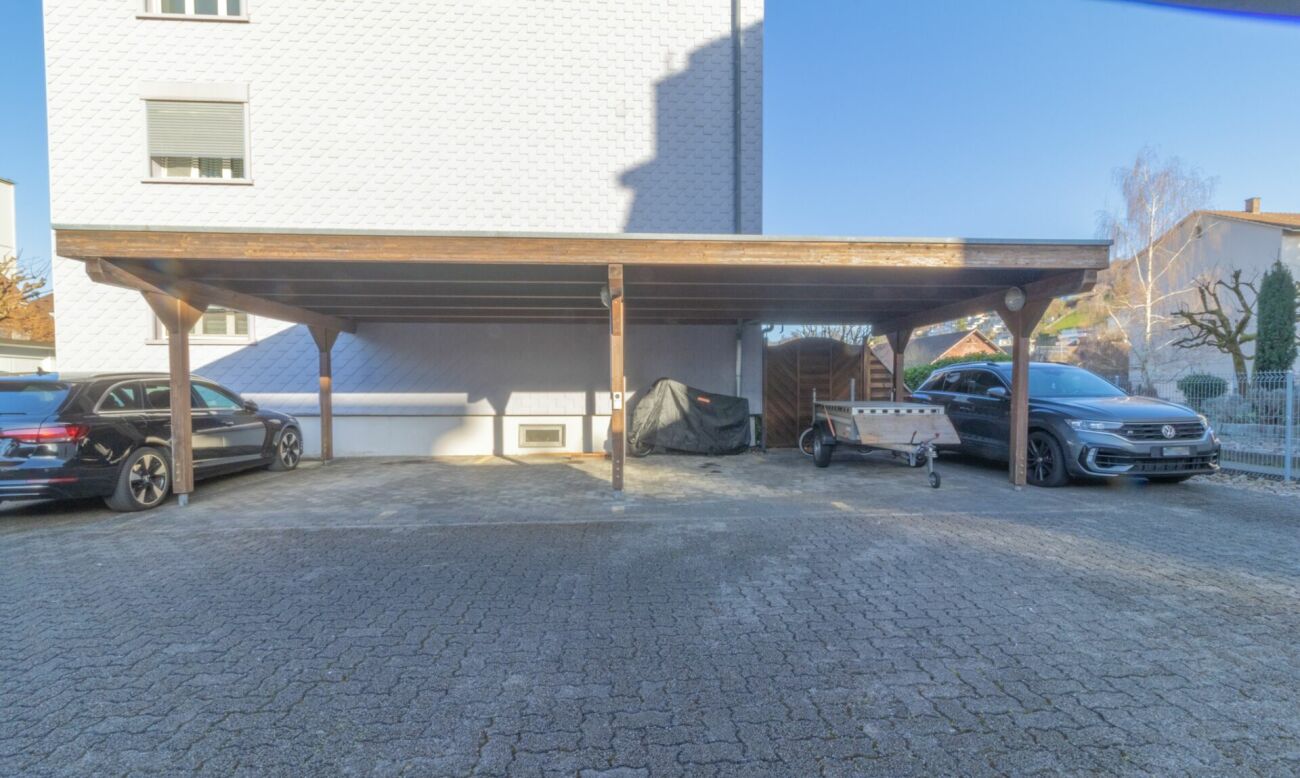 Appartamento di 3 locali confortevole con vista piacevole sulla verde zona in una posizione tranquilla