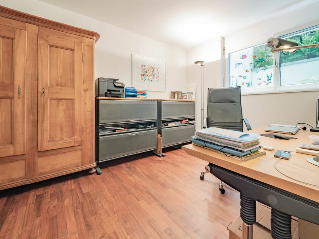 Appartamento Maisonette 4.5 Locali con Giardino da Sogno, Collegamento Ascensore Interno + Molta Privacy