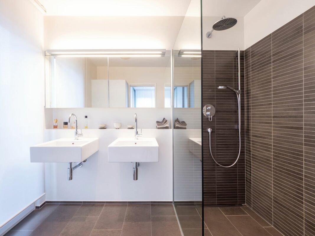 Appartamento Maisonette 4.5 Locali con Giardino da Sogno, Collegamento Ascensore Interno + Molta Privacy