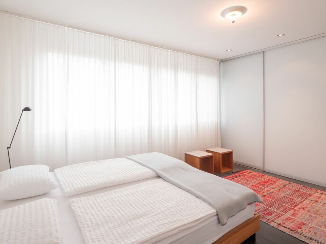 Appartamento Maisonette 4.5 Locali con Giardino da Sogno, Collegamento Ascensore Interno + Molta Privacy
