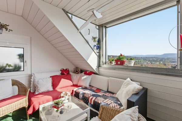 Sonnige 3.5 Z' Maisonette-Dachwohnung mit unverbaubarer Aussicht und 1 EHP 3