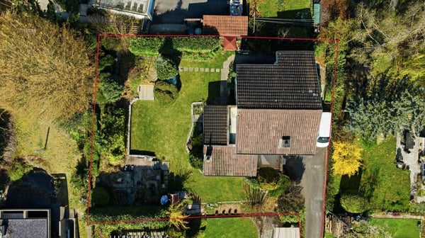 Freistehendes 5.5 Z' EFH mit grosszügigem Garten an exklusiver Lage 12