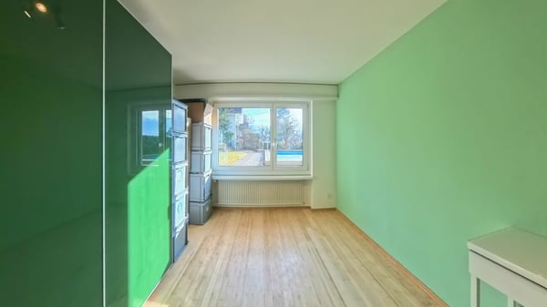 Freistehendes 6.5 Z' Einfamilienhaus mit Pool an Toplage 11