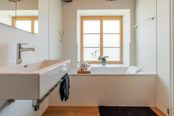 Traumhaftes, renoviertes 5.5 Z' Bauernhaus mit viel Charme, Geschichte und grossem Garten 9