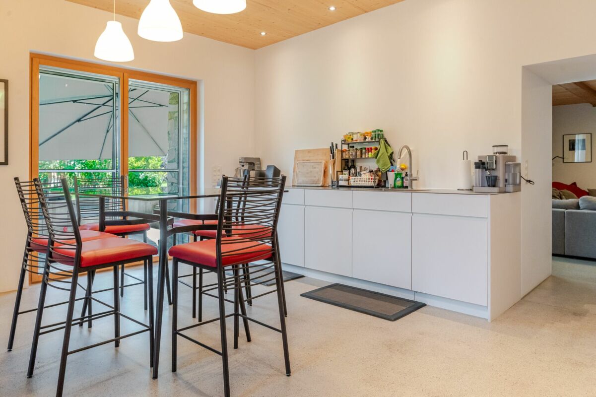 Traumhaftes, renoviertes 5.5 Z' Bauernhaus mit viel Charme, Geschichte und grossem Garten