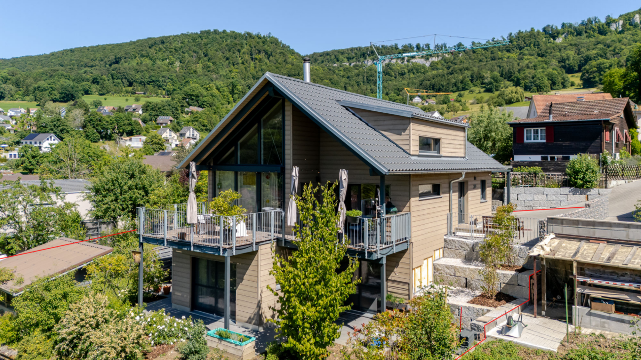 Freistehendes und umweltbewusstes 5 Z' Einfamilienhaus mit Carport
