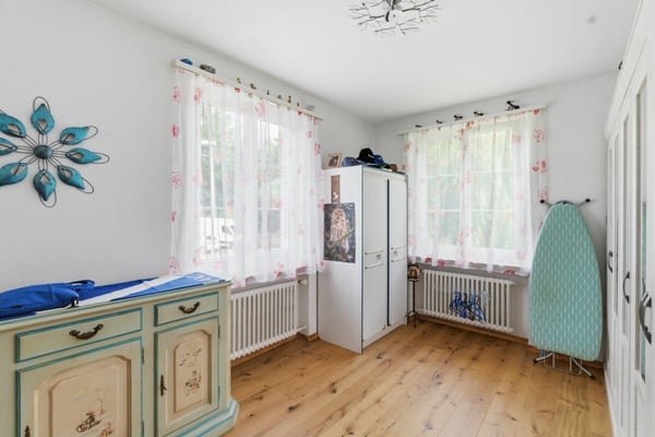 Attraktives Renditeobjekt: MFH mit 4 Wohnungen und div. Parkplätzen - vollvermietet 5