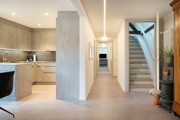 Exklusive und grosszügige 5.5 Z' Dach-Maisonettewohnung im Dorfkern
