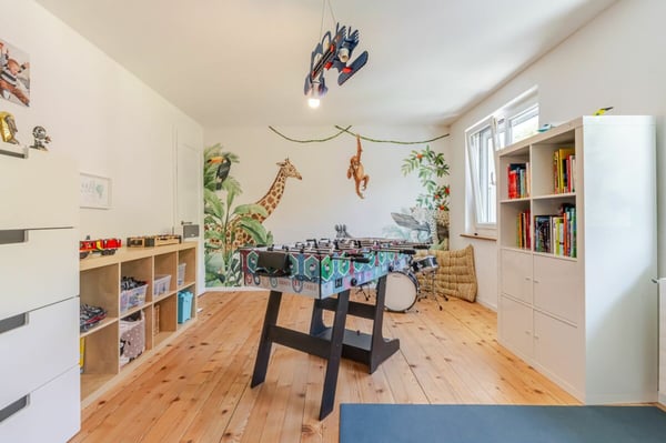 Modern renoviertes 3.5 Z` Doppeleinfamilienhaus mit idyllischem Garten 8