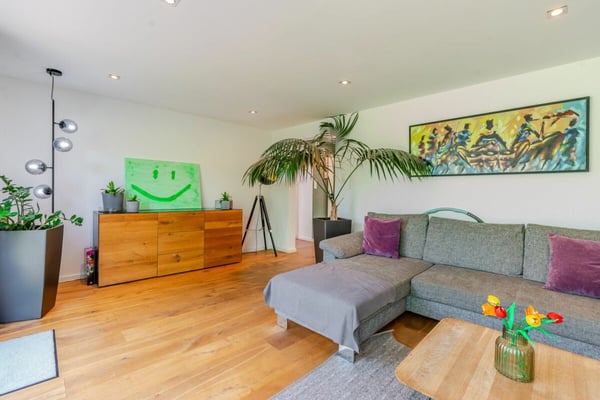 Modern renoviertes 3.5 Z` Doppeleinfamilienhaus mit idyllischem Garten 4