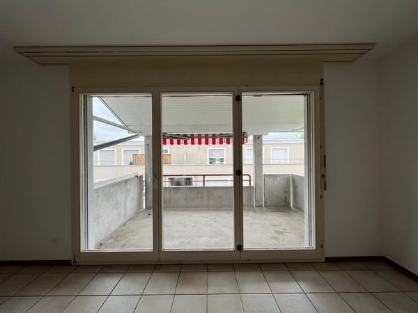 Schöne 3.5 Zimmer Wohnung mit Balkon und neuer Küche 9