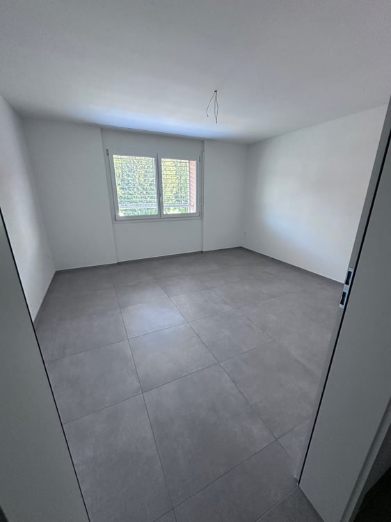 Kürzlich sanierte, moderne 3 Zimmer Wohnung mit Balkon – sofort verfügbar! 4