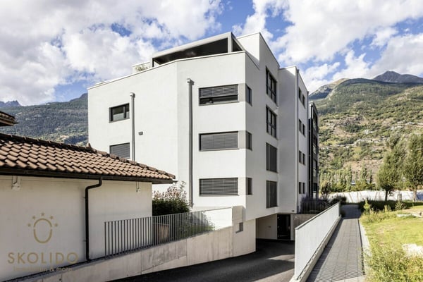 Hochwertige 1.5-Zimmer-Attikawohnung in Visp - Überbauung Mondpark 3