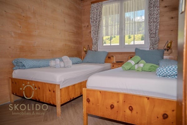 Gemütliche Dachwohnung (Südwestseite) im Haus Arve 8