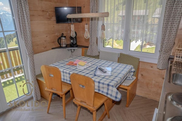 Gemütliche Dachwohnung (Südwestseite) im Haus Arve 3