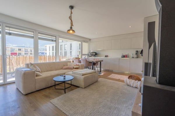 Moderne 2.5-Zimmerwohnung in Glis 1