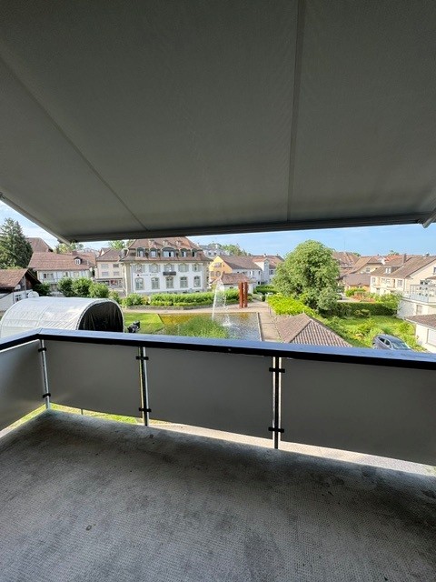 Totalsanierte 3.5 Zimmer Wohnung an ruhiger und zentraler Lage 14