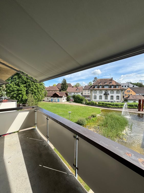Totalsanierte 3.5 Zimmer Wohnung an ruhiger und zentraler Lage 13